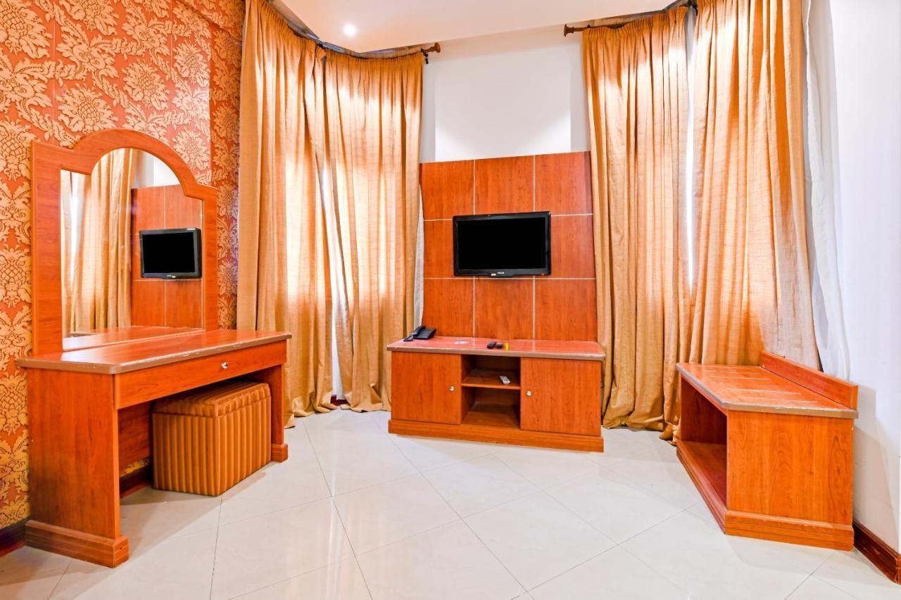 Oyo 118 Revira Hotel Al-Manamah Bagian luar foto