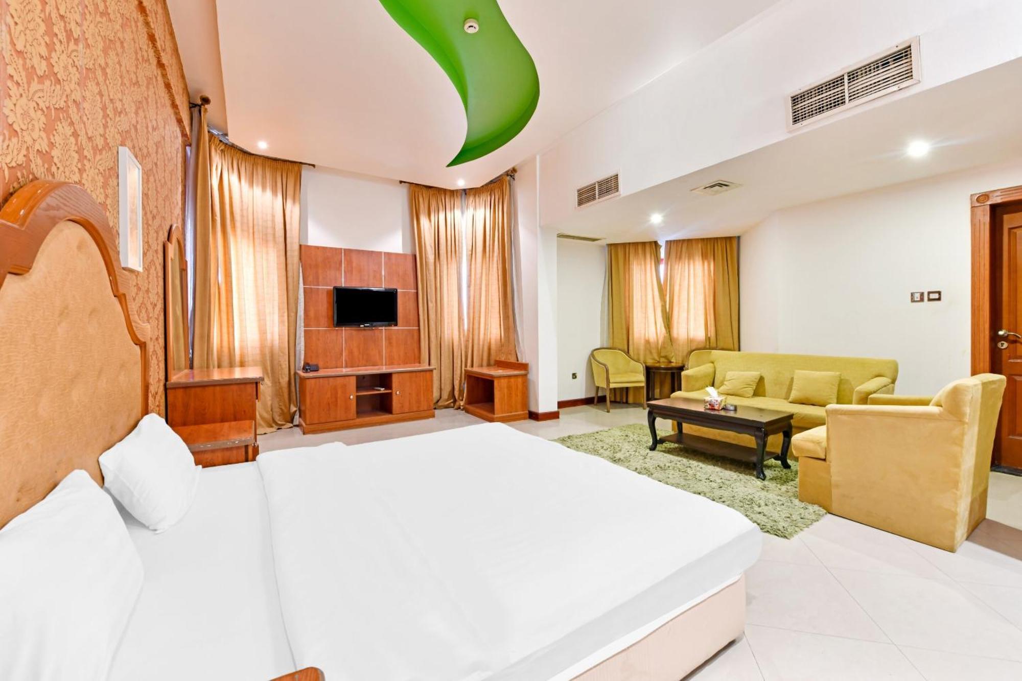 Oyo 118 Revira Hotel Al-Manamah Bagian luar foto