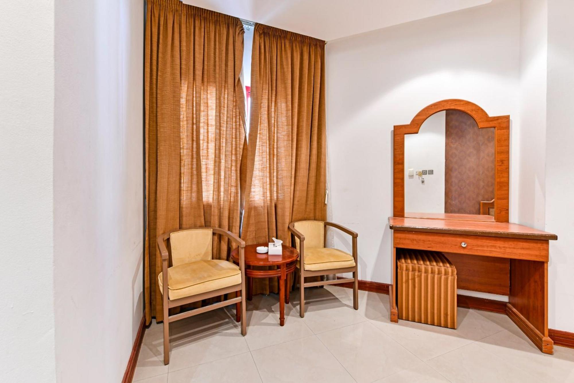 Oyo 118 Revira Hotel Al-Manamah Bagian luar foto